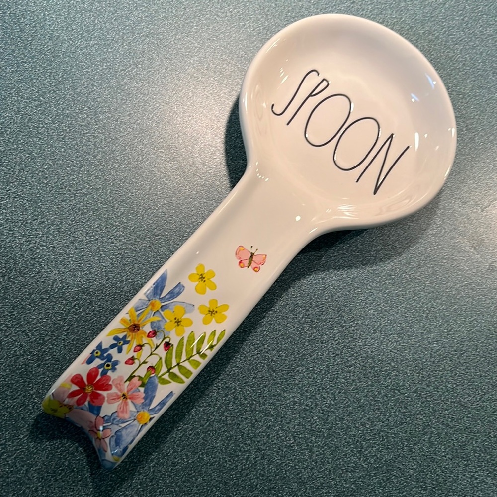 NWOT Rae Dunn Spoon rest